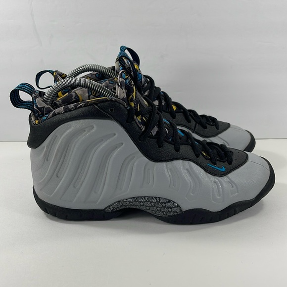 Nike Other - Nike Air Foamposite One Graffiti Wolf Grey Blue Size 4Y